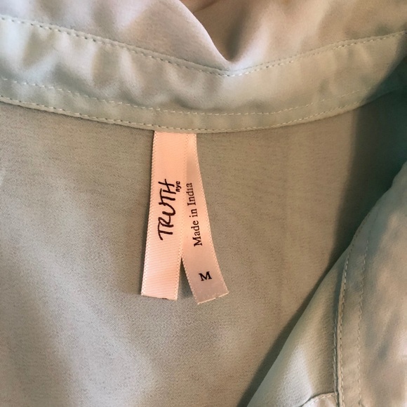 Button Down Blouses - Picture 4 of 7